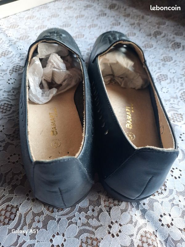 Chaussure Damart bleu marine Pointure 41 neuve (image 5)
