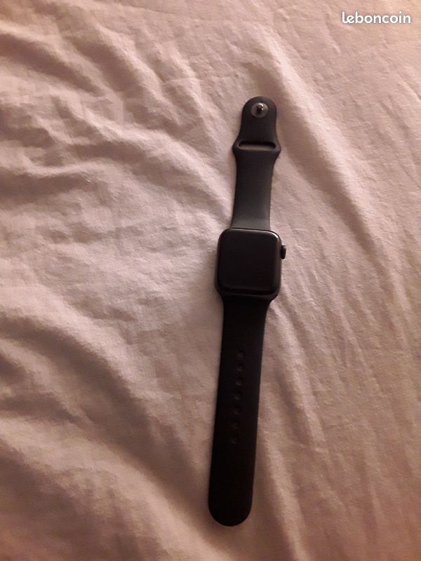 Montre apple SE 40cm noire (image 1)
