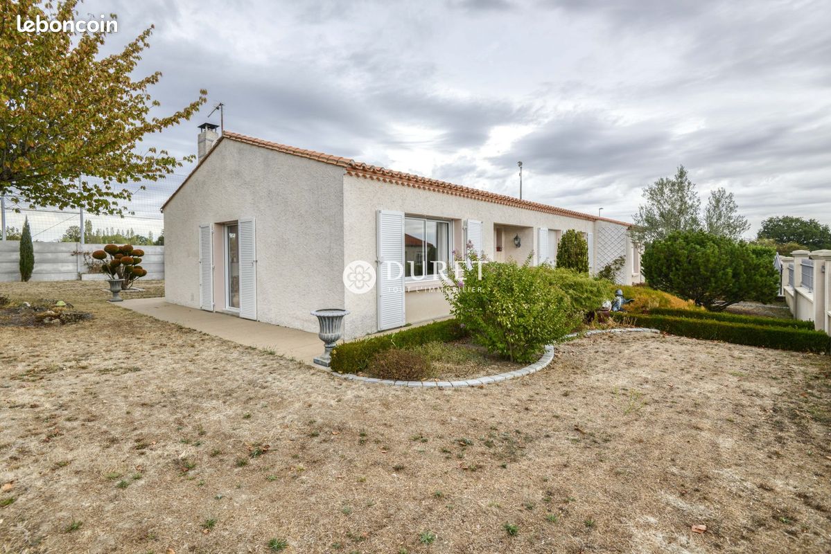 Maison 8 pièces 143 m² · à Cugand-la-Bernardière · 143 m² · 310 000 €