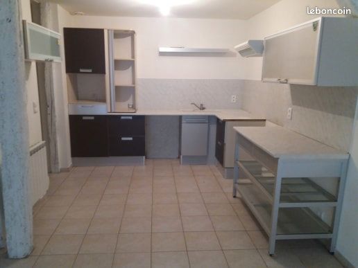 Particulier Loue Appartement - 60 m 2 - 2 Chambres - Rez de Chaussée - Libre