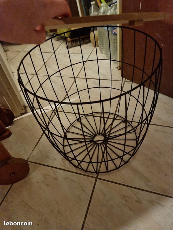Table d'appoint (image 2)