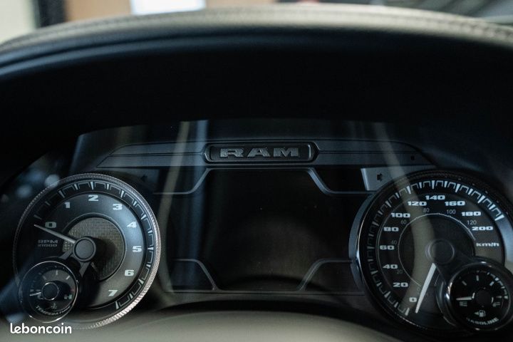 DODGE RAM 1500 - CREW CAB LARAMIE 5.7 HEMI V8 GT - Garantie 12 mois (image 11)