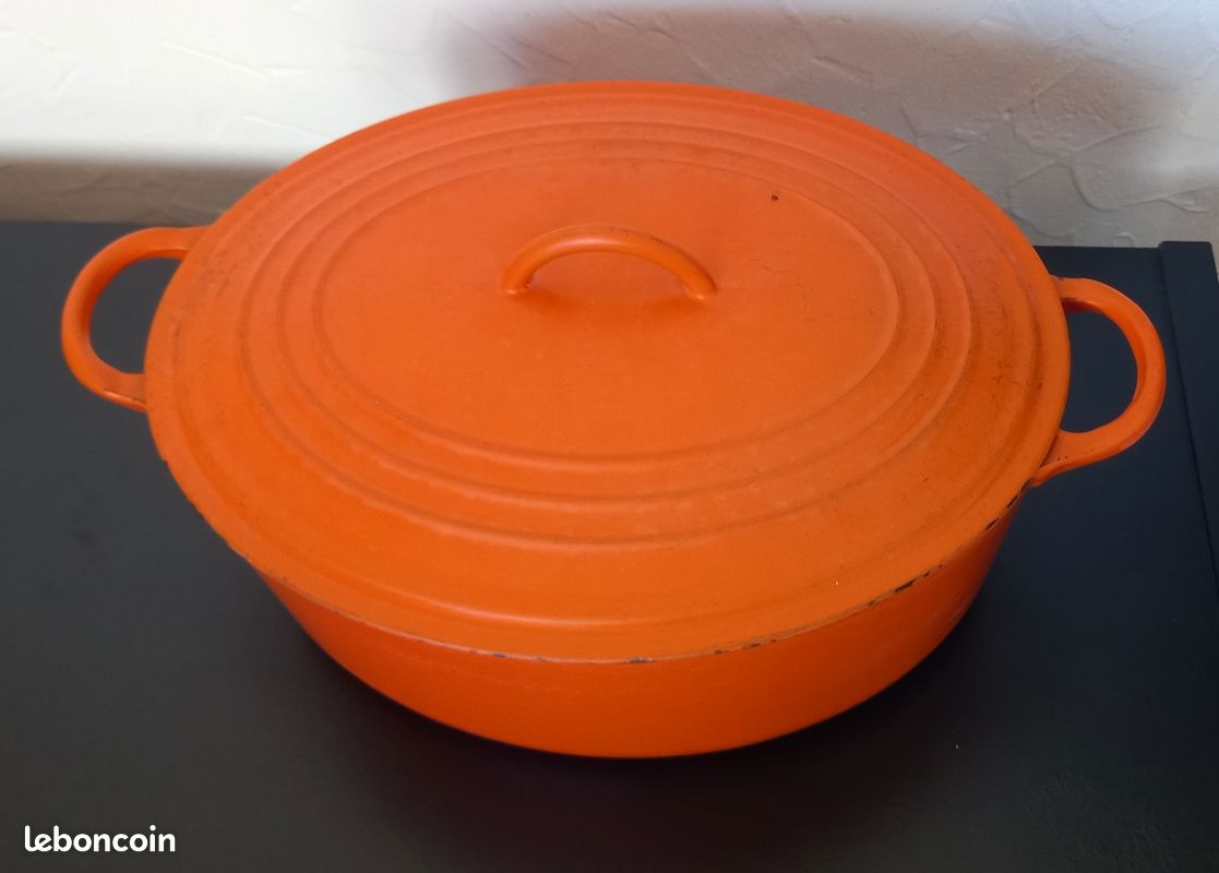 COCOTTE LE CREUSET RONDE EN FONTE - 22 CM