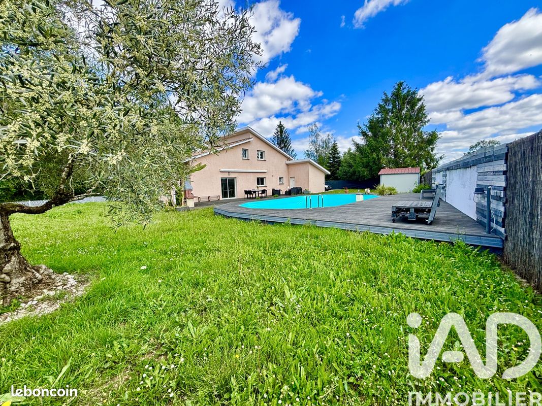 Maison 5 pièces 145 m² · à Sainte-Eulalie · 145 m² · 398 500 €