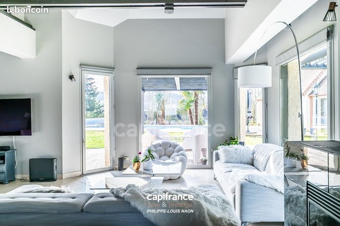 Propriété 7 pièces 194 m²