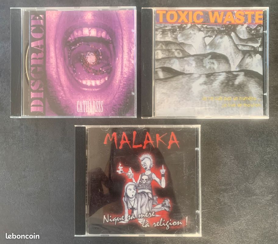 Lot 3 CD punk rock du Nord Toxic Waste Malaka Disgrace (image 1)