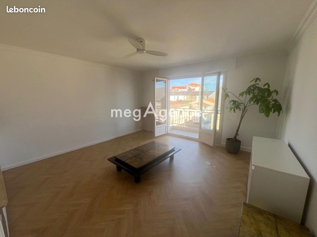 Appartement 3 pièces 57 m² · aux Sables-d'Olonne · 57 m² · 215 000 €