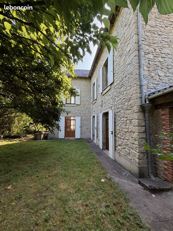 Maison 6 pièces 135 m² · à Villefranche-de-Rouergue · 135 m² · 180 000 €