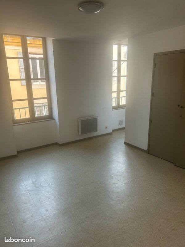 Appartement 1 pièce 25 m² · à Montélimar · 25 m² · 395 €/mois