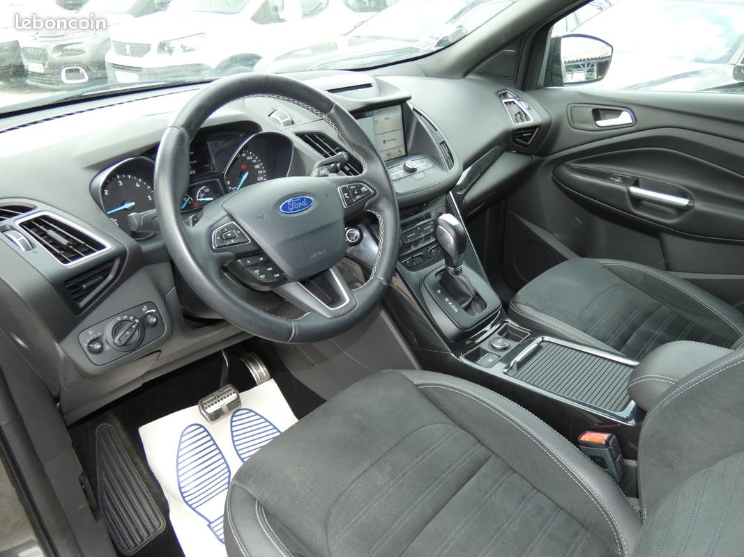 FORD KUGA 1.5 TDCi 120 4x2 Powershift ST-Line (Historique de factures d'entretien dispo) (image 8)