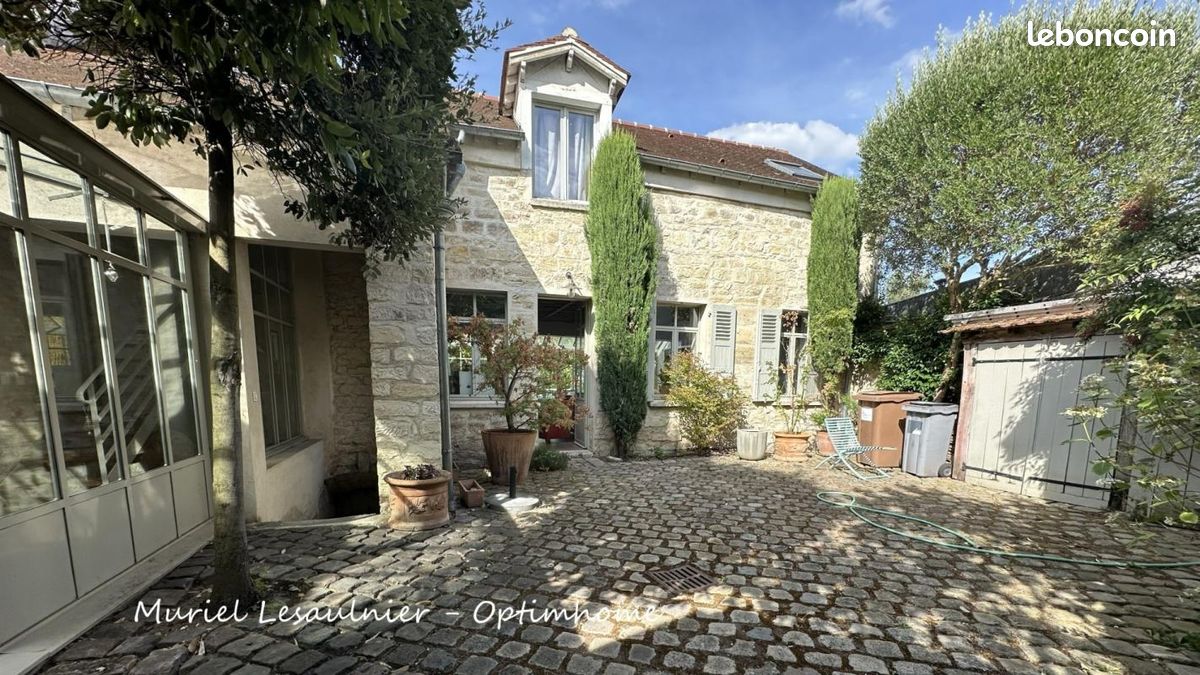 Maison 8 pièces 280 m² · à Croissy-sur-Seine · 280 m² · 1 800 000 €