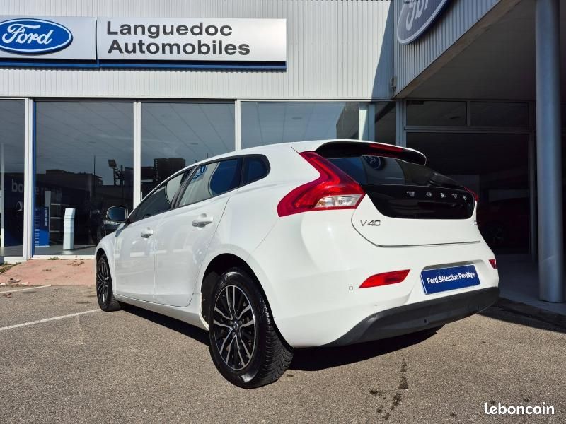 Volvo V40 D2 120ch Momentum Business Geartronic (image 6)