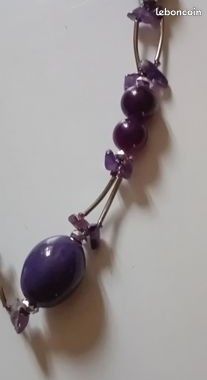 2 Colliers Pendentifs Fantaisies jamais Portés (image 2)
