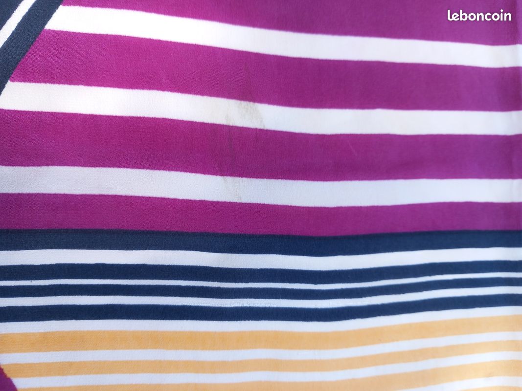 Foulard Carré Vintage Lanvin En Soie – Boîte D'origine – Pièce Unique Et élégante Pour Femme