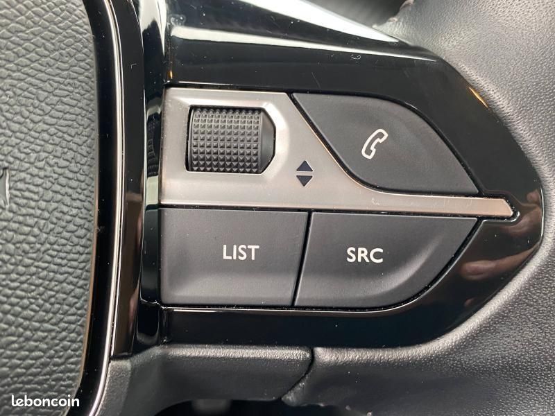 Peugeot 208 e-208 136ch Style (image 15)