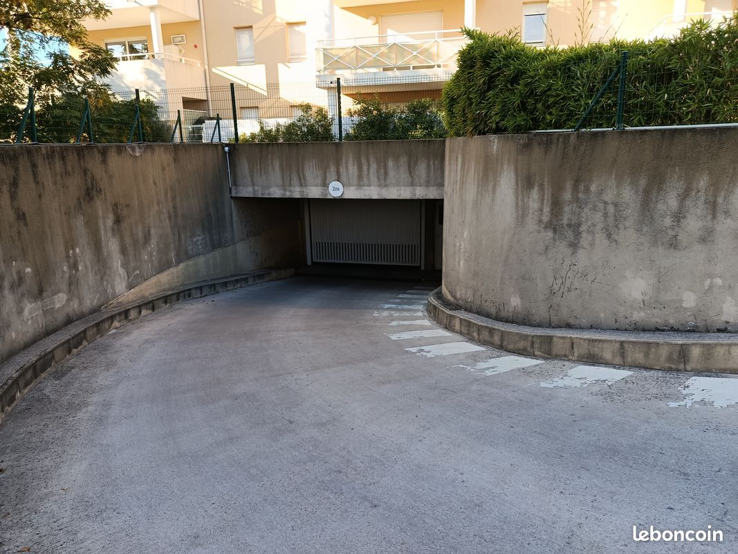 Place de parking (image 3)