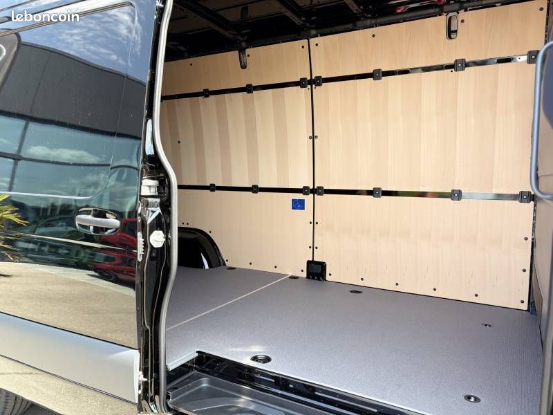 Mercedes Sprinter FOURGON E- FGN 420 43 4.0T PRO (image 8)