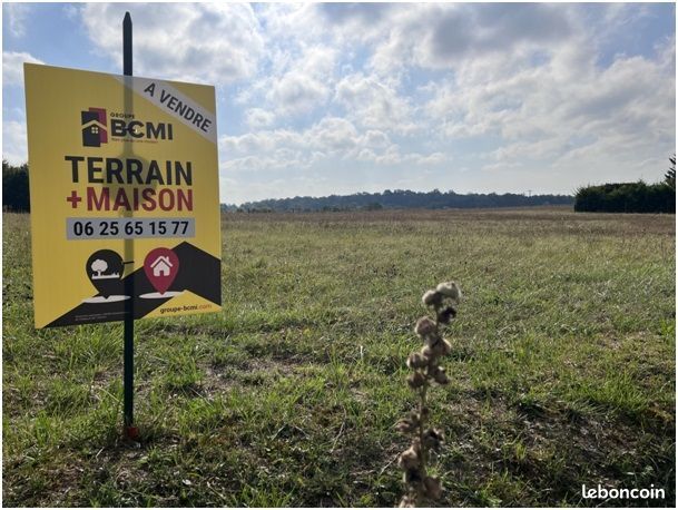 Terrain à bâtir de 1600 m2 au prix de 23000 à VILLEGATS (16) · à Courcôme · 23 000 €