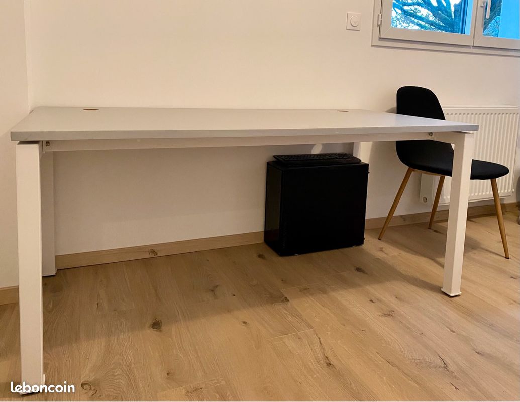 Bureau / Table (image 3)