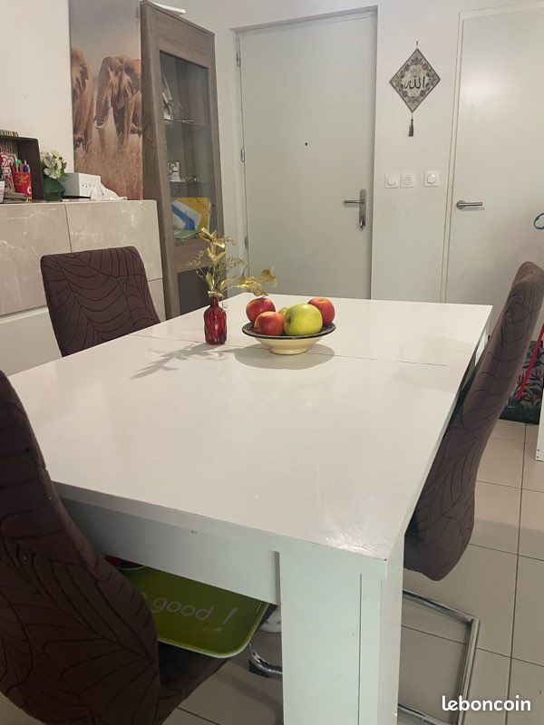 Table à manger blanche extensible (image 1)