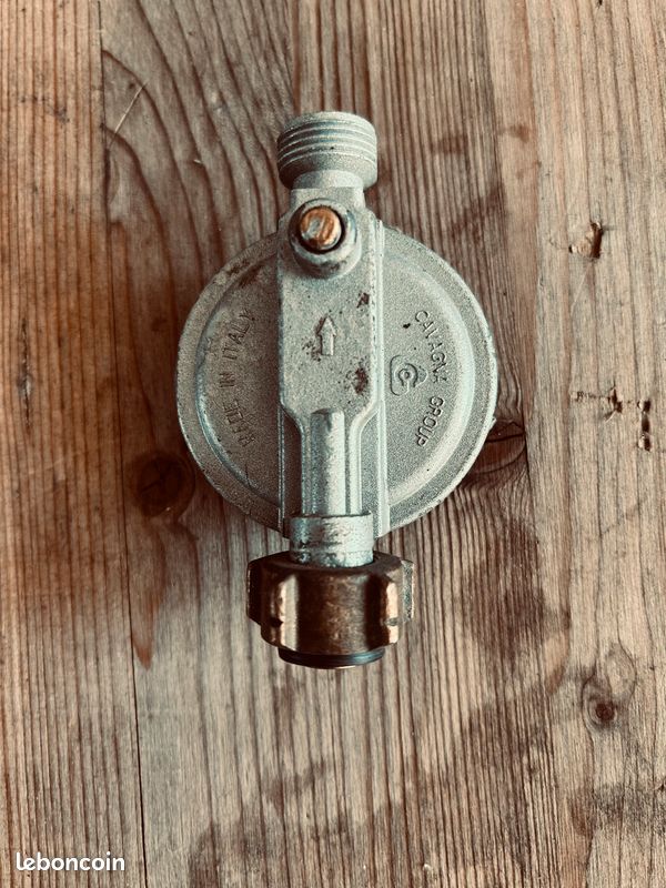 Détendeur butane pour bouteille de gaz (image 2)