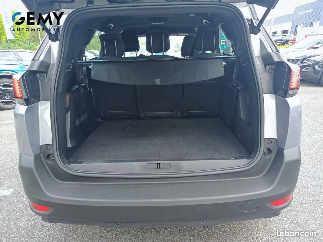 PEUGEOT 5008 Hybrid 136 e-DCS6 Active Pack (image 6)