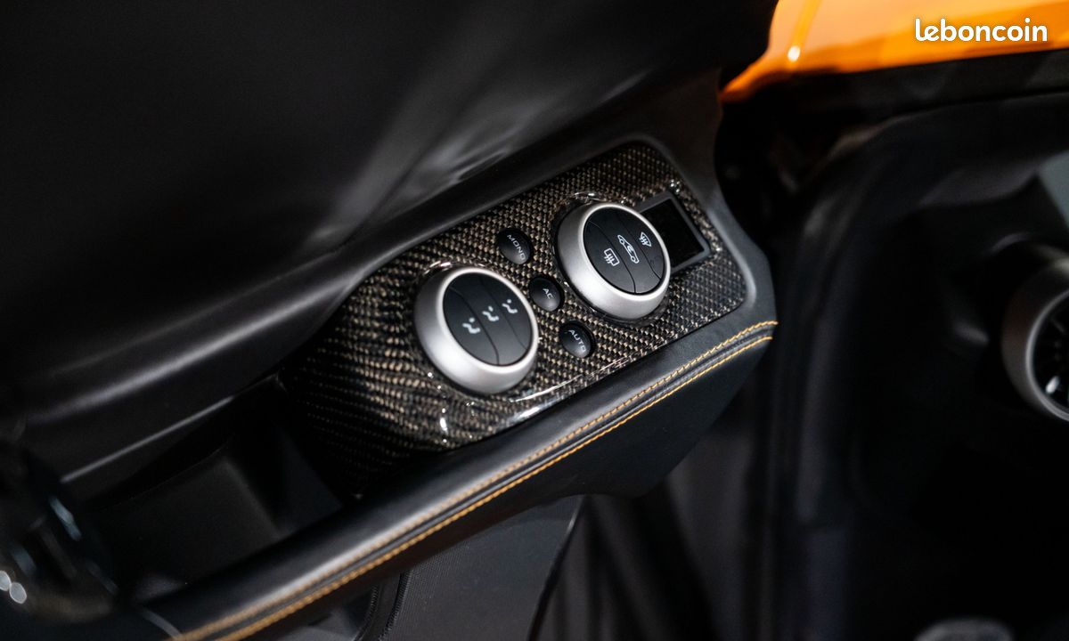 MCLAREN MP4-12C Spider V8 3.8 625 - FRANCAISE / Lift / Echapp. Sport / Carbone / Cuir étendu / Meridian / 1535EMOIS (image 29)