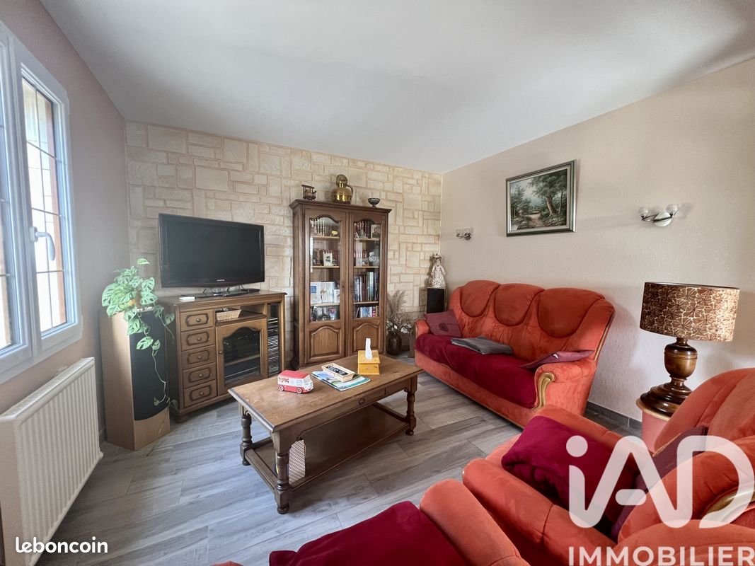 Maison 7 pièces 149 m² · à La Barre-de-Semilly · 149 m² · 303 900 €