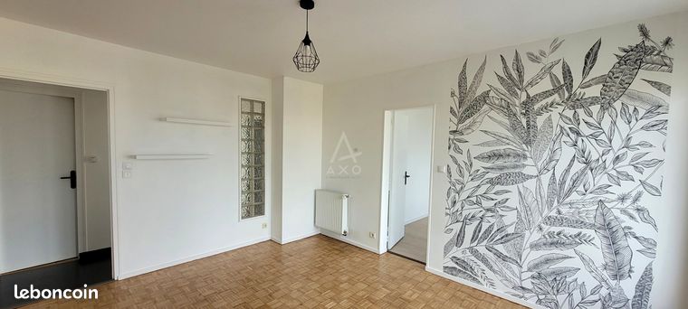 https://img.leboncoin.fr/api/v1/lbcpb1/images/f9/d4/7c/f9d47cce64d0a1bef4dfd57f6c0560a393304d1e.jpg?rule=ad-image