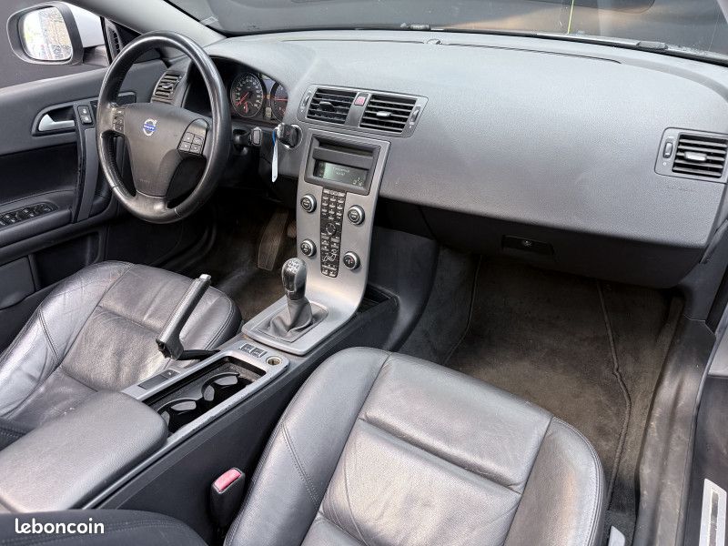 Volvo C70 CC 2.0 D 136CH KINETIC (image 10)