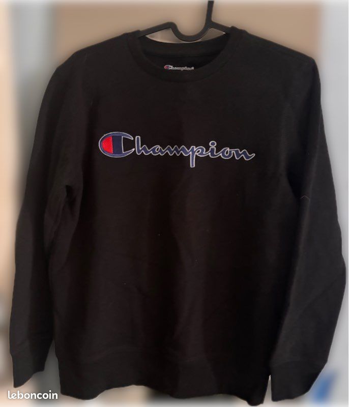 Sweats enfant T M noir CHAMPION neuf. 20 pièce 2 disponible (image 1)