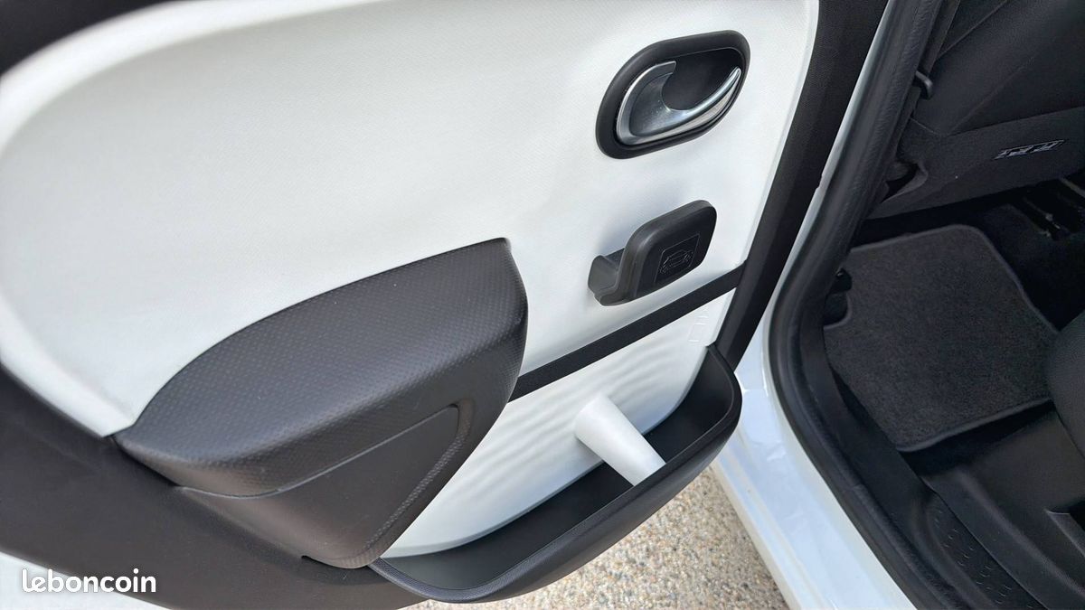 Renault twingo iii tce 95 intens (image 27)