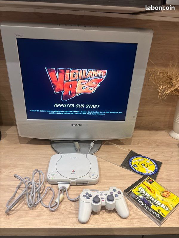 Sony PlayStation 1 Console - Grise - Complète Avec Jeu Namcom Museum Vol. 3 711719600008