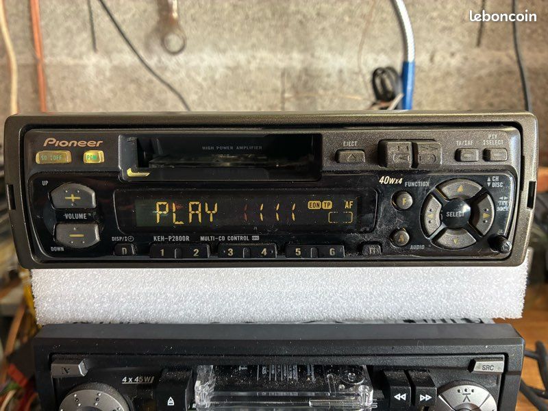 Ancien lecteur autoradio 8 pistes Pioneer TP-800 non testé