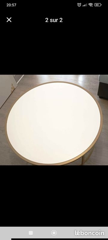 Table basse blanche et dorée (image 2)