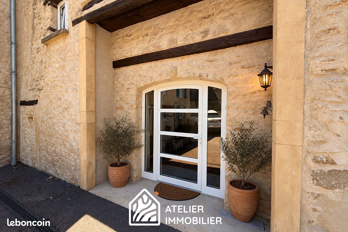 Maison 8 pièces 252 m² · à Téterchen · 252 m² · 216 000 €