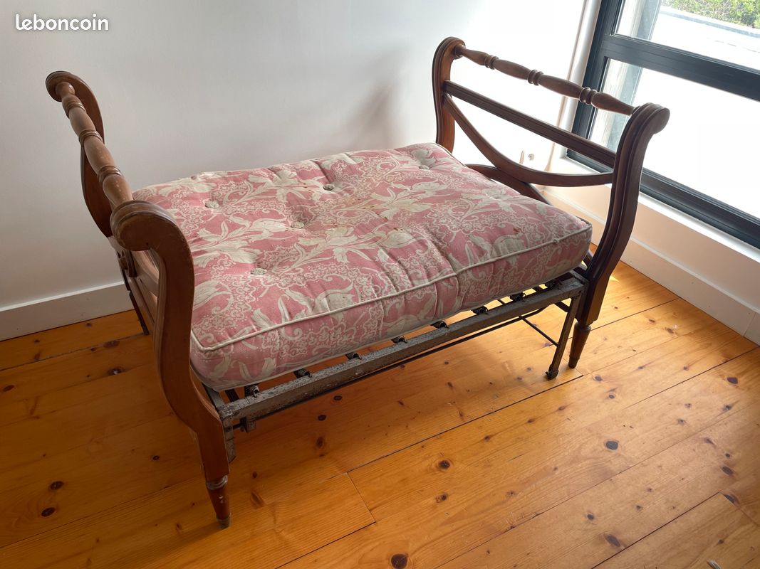 Petite banquette-lit ancienne (image 1)