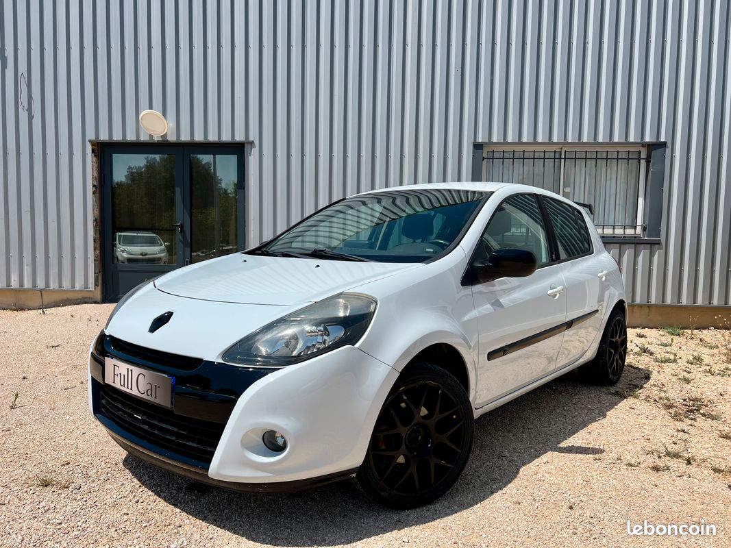 Renault Clio 3 (Phase 2) 1.2 Tce 100ch 20th Anniversary (image 1)