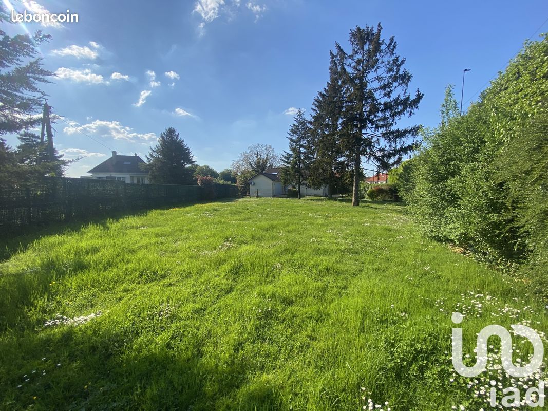 Terrain 749 m² · à Chelles · 749 m² · 250 000 €