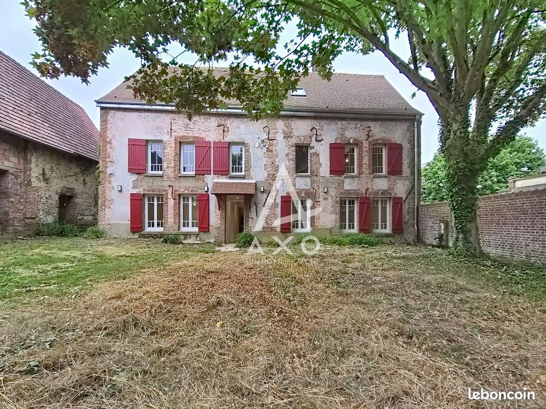 Maison 7 pièces 210 m² · à Auneuil · 210 m² · 367 000 €