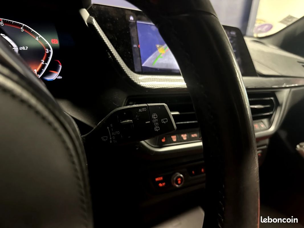 BMW Série 118i 140ch M Sport DKG7 - Apple CarPlay - Toit ouvrant panoramique - Sièges électriques chauffants - Affichage tête haute (image 23)