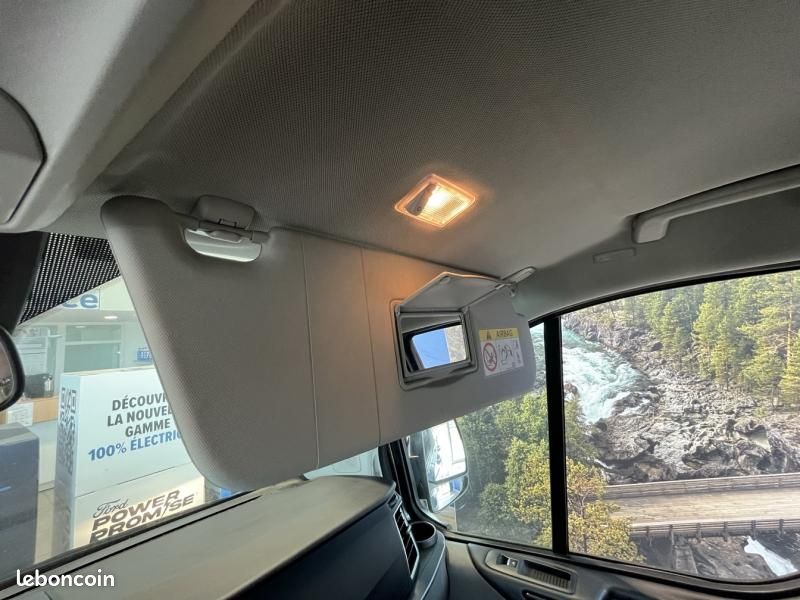 Ford Tourneo Custom 320 L1H1 2.0 EcoBlue 130ch Active BVA (image 14)