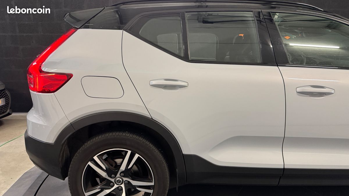 VOLVO XC40 1.5 T3 165ch R-DESIGN 2WD GEARTRONIC - TO PANO - CAMERA (image 24)