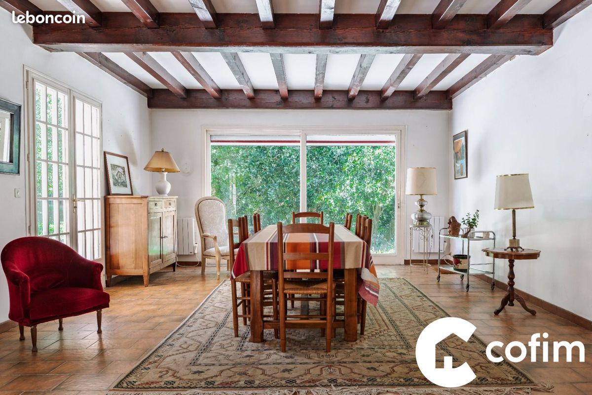 Maison 7 pièces 218 m² · à Urt · 218 m² · 590 000 €
