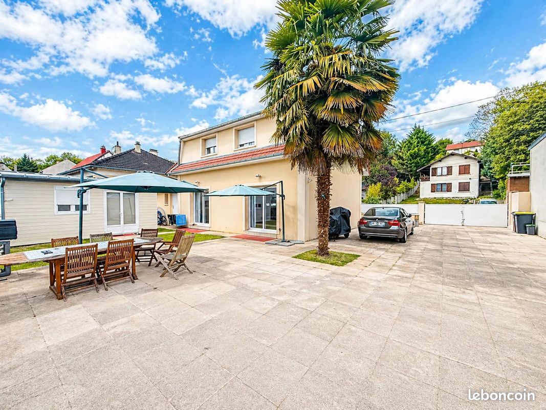 Maison 5 pièces 138 m² · à Montfermeil · 138 m² · 397 000 €
