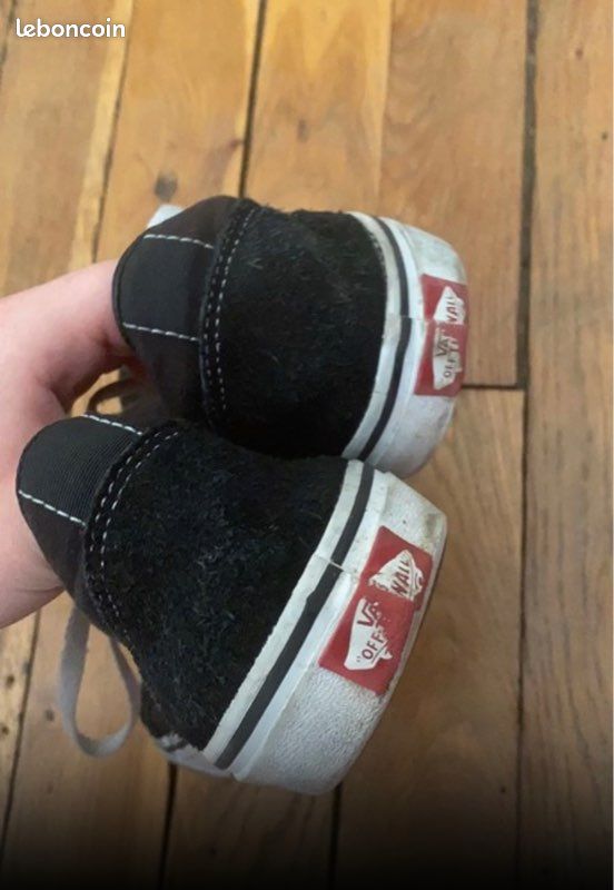 Vans (image 3)