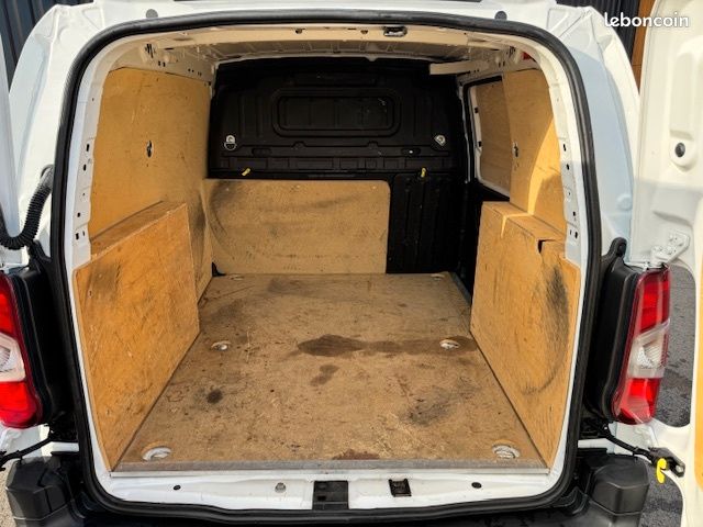 Peugeot Partner FOURGON STANDARD 1000 KG BLUEHDI 100 S&S BVM5 GRIP (image 7)