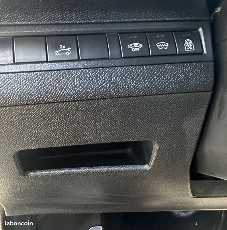 Peugeot 3008 generation-ii 2.0 bluehdi 180 gt bva- moteur changé/sieges cuir/to/ (image 16)