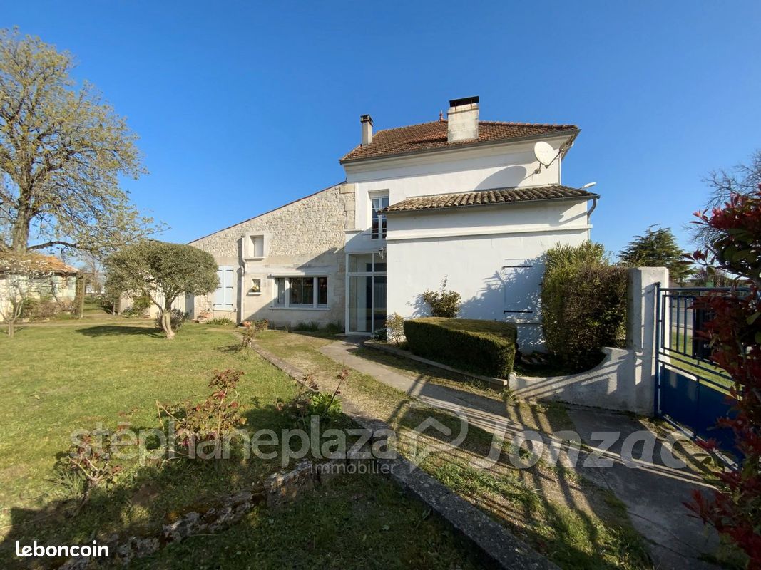 Maison 7 pièces 155 m² - Saint-Genis-de-Saintonge 17240 (image principale 5)
