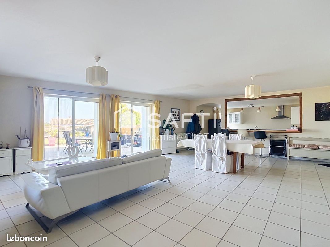 Maison 5 pièces 152 m² · à Sauveterre-de-Guyenne · 152 m² · 239 500 €
